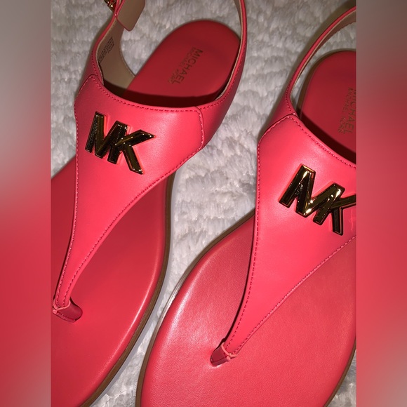 MICHAEL KORS JILLY FLAT SANDALS - Picture 3 of 5
